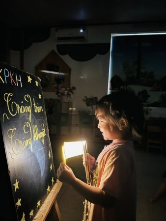 KHÁM PHÁ KHOA HỌC – TRĂNG TRÒN, TRĂNG KHUYẾT ✨🌕 👩‍🚀 Lớp Chất lượng cao Sunny – Trường Mầm non Quảng Yên