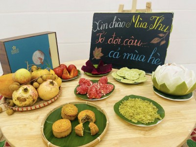 Thu không chỉ đẹp mà còn ngon – cùng bé Lucky thưởng thức cốm xanh, hồng ngọt, bưởi thơm nào!