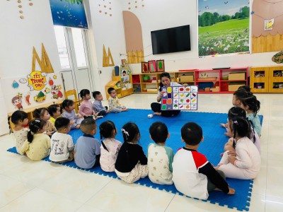 KHÁM PHÁ MÀU SẮC TỪ CÁC LOẠI RAU CỦ CÙNG ROBOT THÔNG MINH