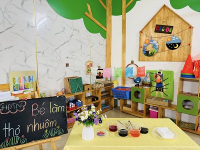 HOẠT ĐỘNG TRẢI NGHIỆM: BÉ LÀM THỢ NHUỘM