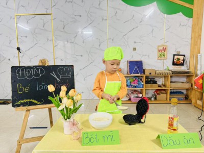 HOẠT ĐỘNG “BÉ LÀM BÁNH” CỦA CÁC BÉ LỚP CHẤT LƯỢNG CAO SUNNY