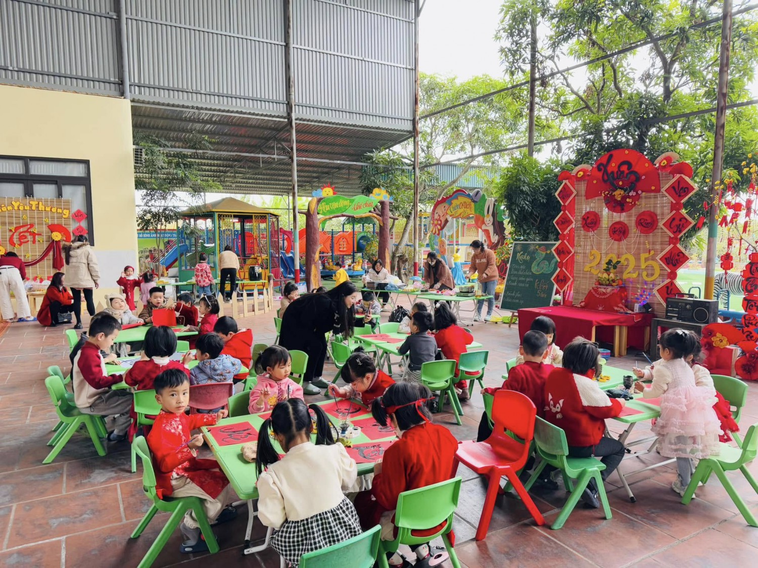 KHỐI 5 TUỔI VIẾT THƯ PHÁP